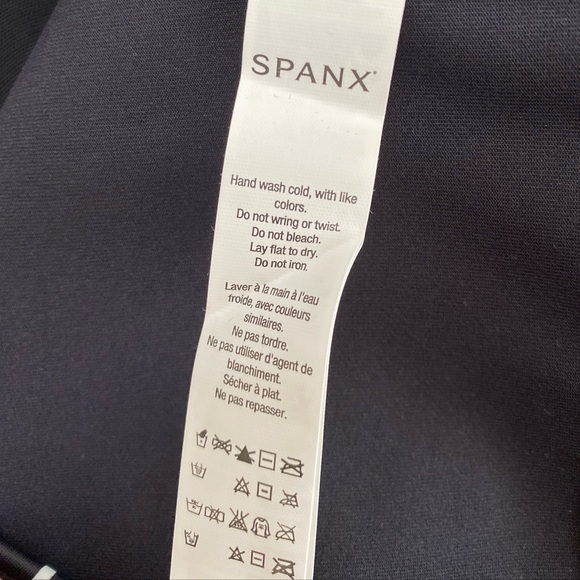 NWT Spanx Womens 10 Flirty Skirted Swim Bikini Bottom Mid Rise Black Geo NWT $78 - Picture 6 of 10